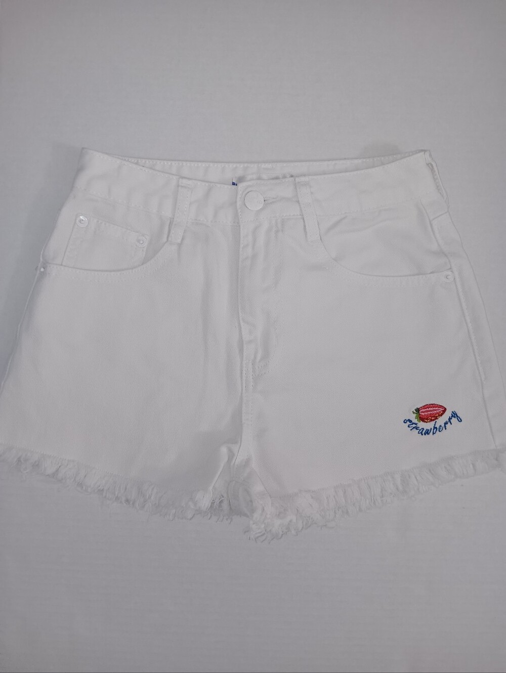 LEDIN WOMENS/ JUNIORS EMBROIDERED STRAWBERRY FRAYED HEM DENIM SHORTS